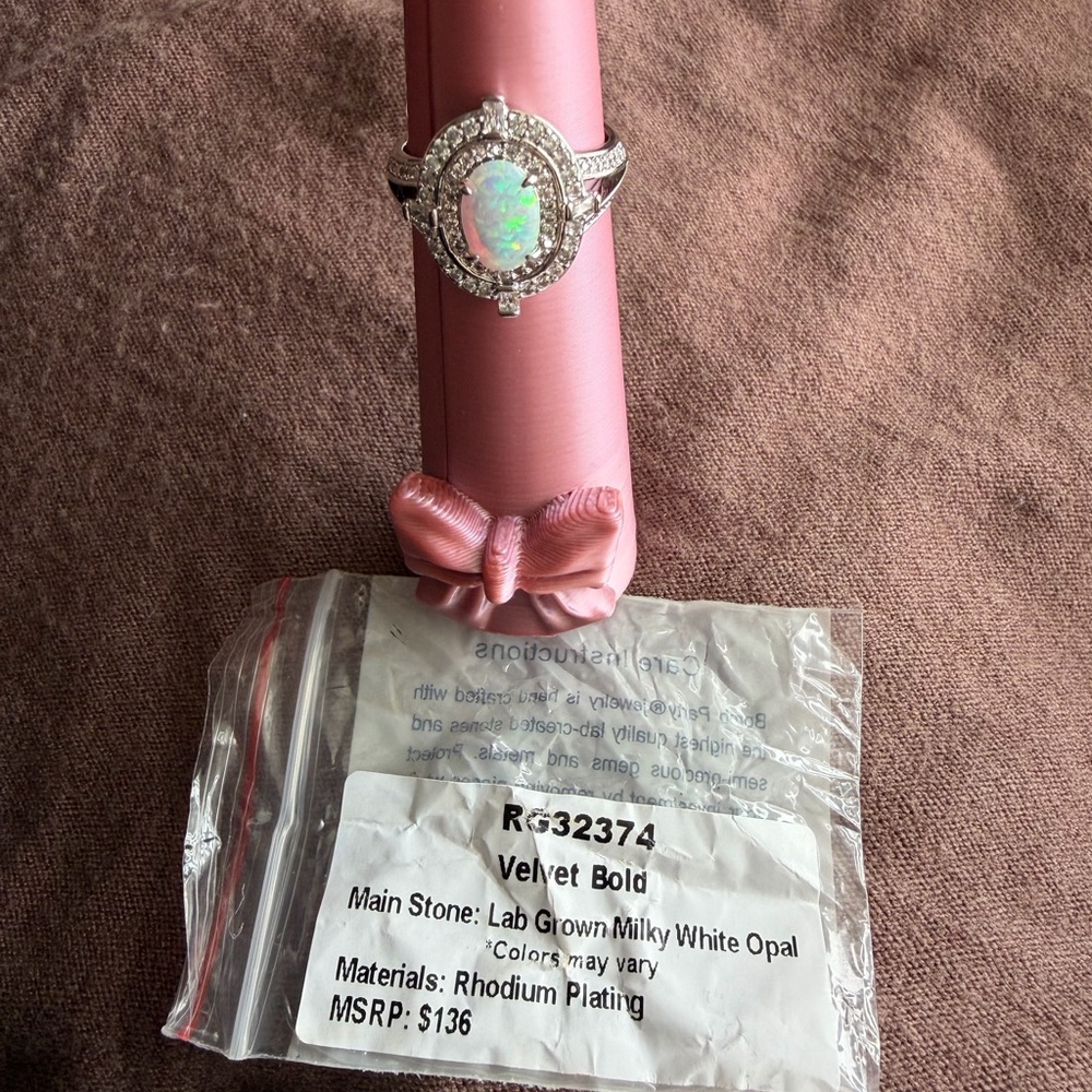 Bomb Party Size 6 Ring